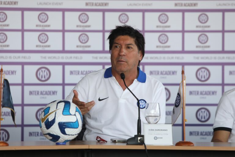 Iván Zamorano: “Si se mejora el fútbol chileno, la Selección también andaría mucho mejor”