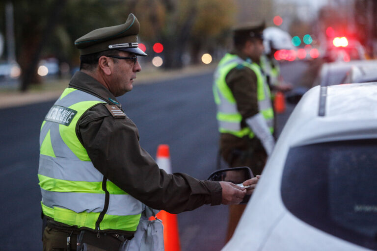 Restricción vehicular: ¿Qué autos no pueden circular este lunes 18 de agosto en Santiago?
