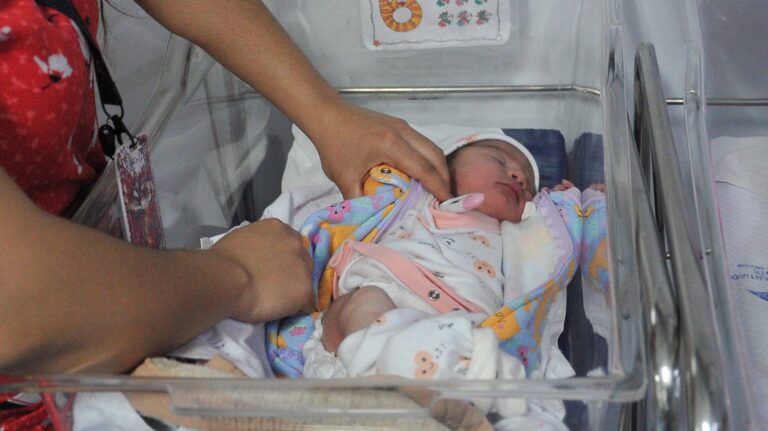 Virus respiratorios en niños aumentan y podrían extenderse hasta septiembre, según experta