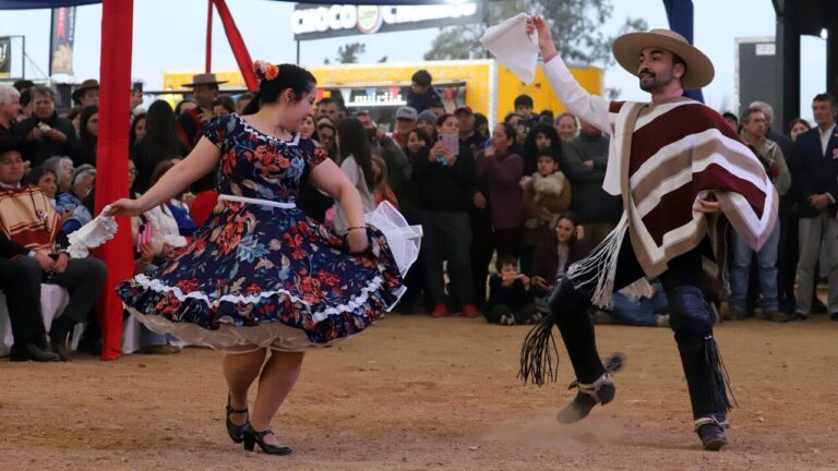 Fiestas Patrias 2025: ¿Cuántos feriados habrá durante estas festividades?