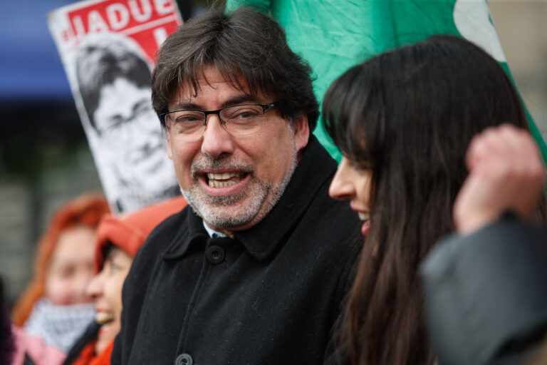 En medio del Caso Farmacias Populares, Daniel Jadue oficializa su candidatura en el Distrito 9