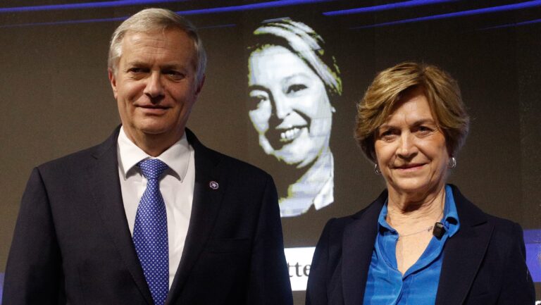 Panel Ciudadano UDD: José Antonio Kast y Jeannette Jara siguen liderando y Matthei registra nueva baja