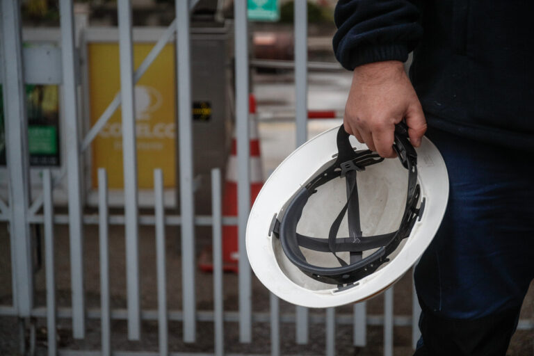 Codelco confirma hallazgo de restos de uno de los cinco mineros desaparecidos en mina El Teniente