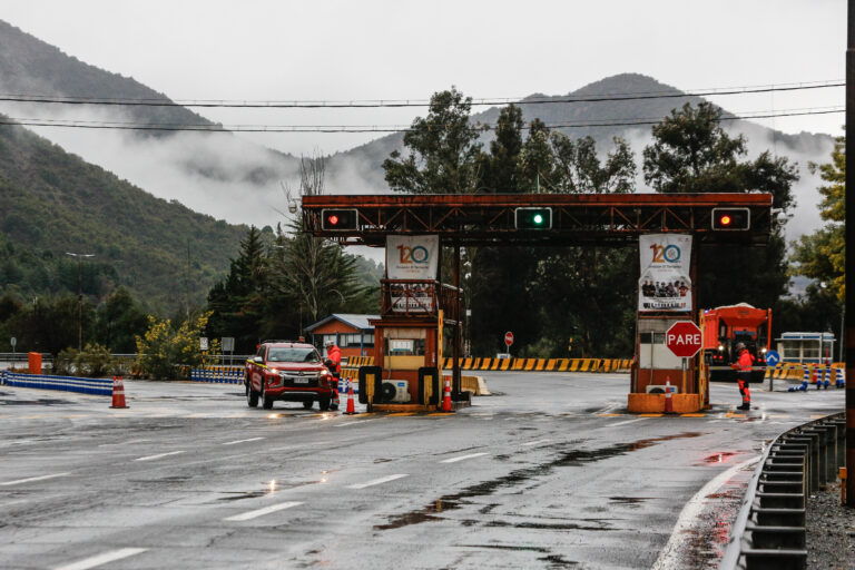 El Teniente: Gobernador de O'Higgins dice que comunicación con familias de trabajadores desaparecidos 