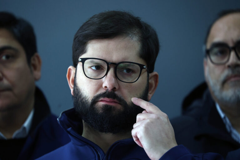 Bloomberg lapida gestión de Gabriel Boric y la califica como 