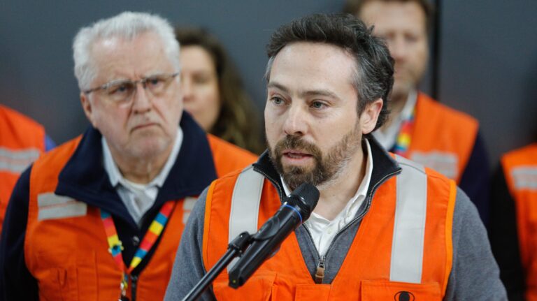 Tras tragedia en El Teniente: Codelco anuncia salida del gerente gerental, Andrés Music