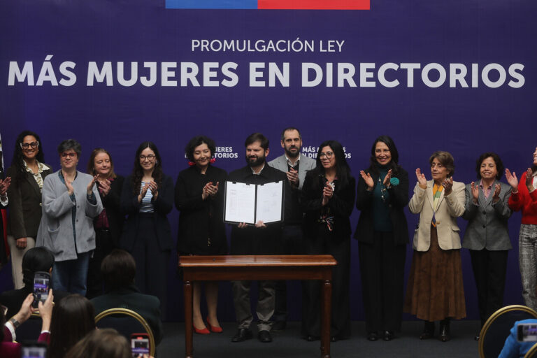 Promulgan la Ley Más Mujeres en Directorios: ¿Qué es y cuáles son sus implicancias?