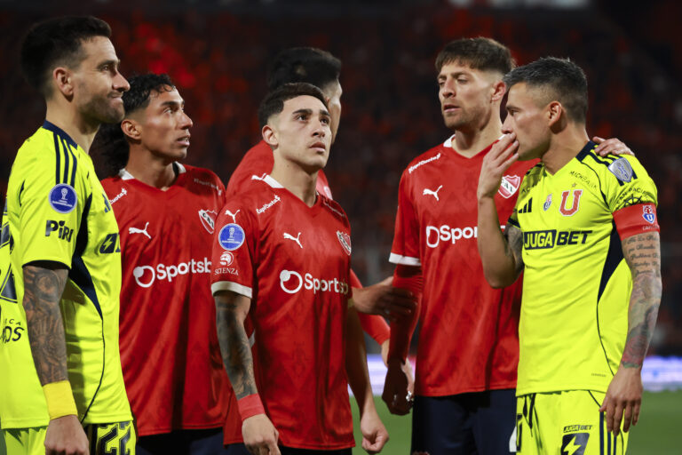 Independiente sigue sin aceptar eliminación de la Sudamericana y ruega por apoyo de equipos argentinos