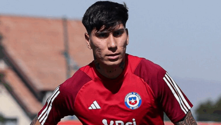 Golpe complica el estreno de Matías Pérez en Lecce: DT lo descarta para la Copa Italia