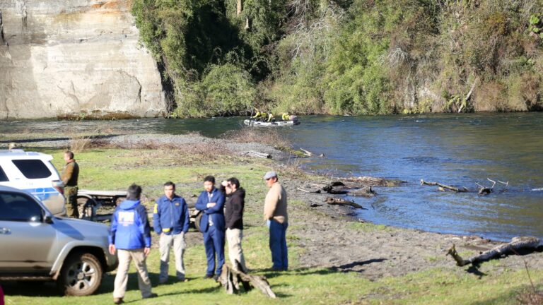 Hallan cuerpo de hombre que murió tras intentar salvar a adolescente en ceremonia mapuche en Río Bueno