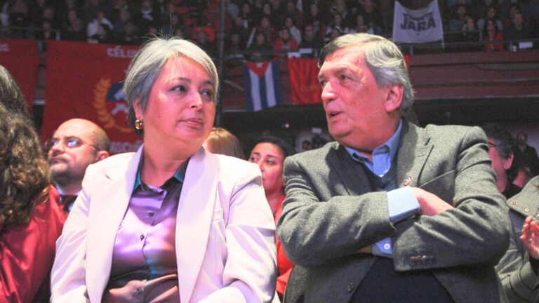 Dirección La Moneda: Las explicaciones de Lautaro Carmona a los presidentes del oficialismo en una secreta reunión en casa de Paulina Vodanovic