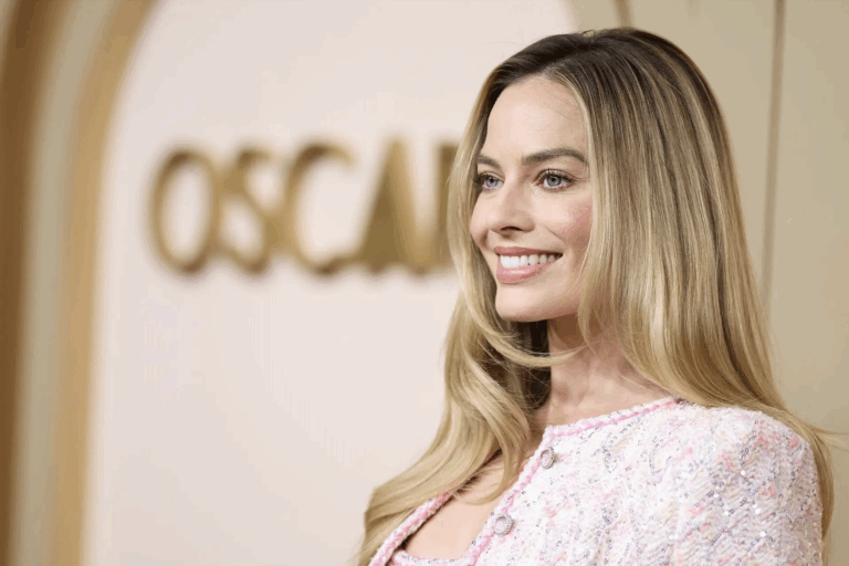 Margot Robbie se sincera sobre la maternidad tras dar a luz a su primer hijo: “Es lo mejor”