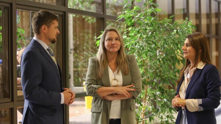 Diputados Republicanos piden endurecer Ley de Drogas tras primera incautación de bromometcatinona en Chile