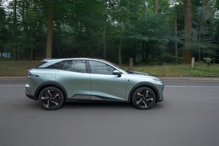 Autos eléctricos con cerebro propio: IA redefine la conducción