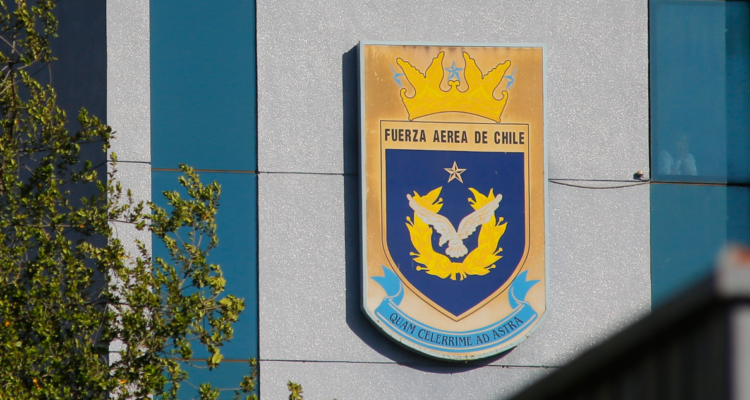 Hallan posibles piezas de aeronave en Antofagasta: Fuerza Aérea inició peritajes en Morro Moreno