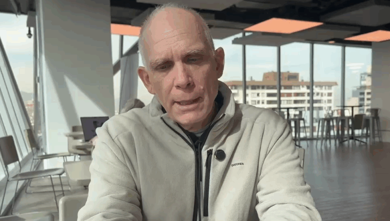 Claudio Salvatore lanza “Ver lo que otros no ven” en la FEN de la U. de Chile