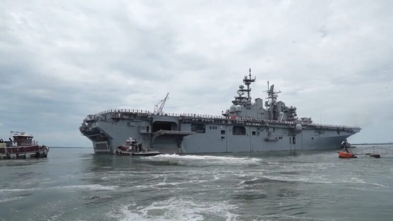 Tensión con Venezuela: Imágenes satelitales muestran dónde están algunos de los buques de EE.UU. desplegados