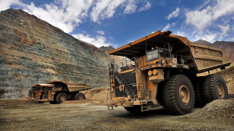 Codelco y Anglo American firmaron acuerdo definitivo para implementar Plan Minero Conjunto en Los Bronces y Andina