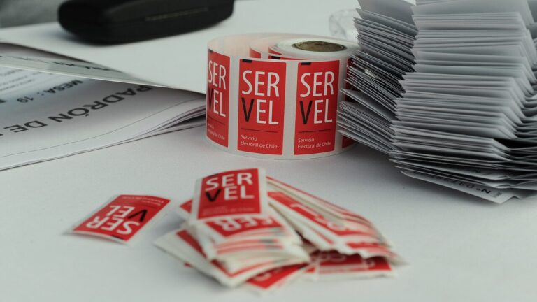 Elecciones: Estos serán los nuevos requisitos para el voto de extranjeros en Chile