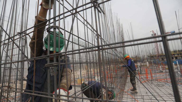 Estudio de Libertad y Desarrollo proyecta un aumento del 50% en costos laborales para 2033