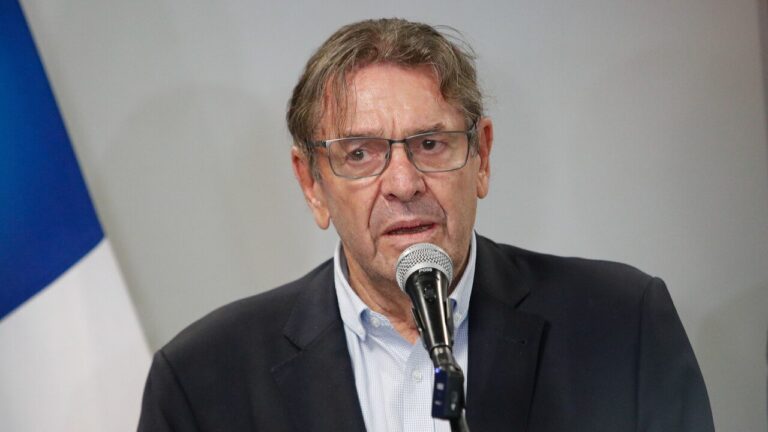 Presidente Boric nombra a Jaime Gazmuri como nuevo presidente del directorio de TVN tras salida de Francisco Vidal