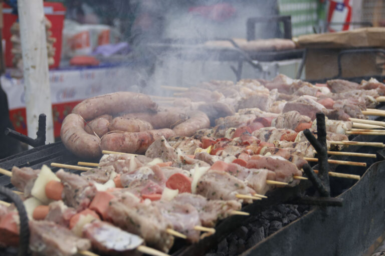 Precios al alza y gasto por persona: ¿Cuánto costará celebrar estas Fiestas Patrias en Chile?