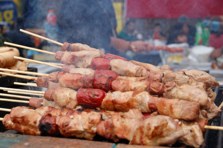 Cadem: La comida chilena es la principal fuente de orgullo nacional