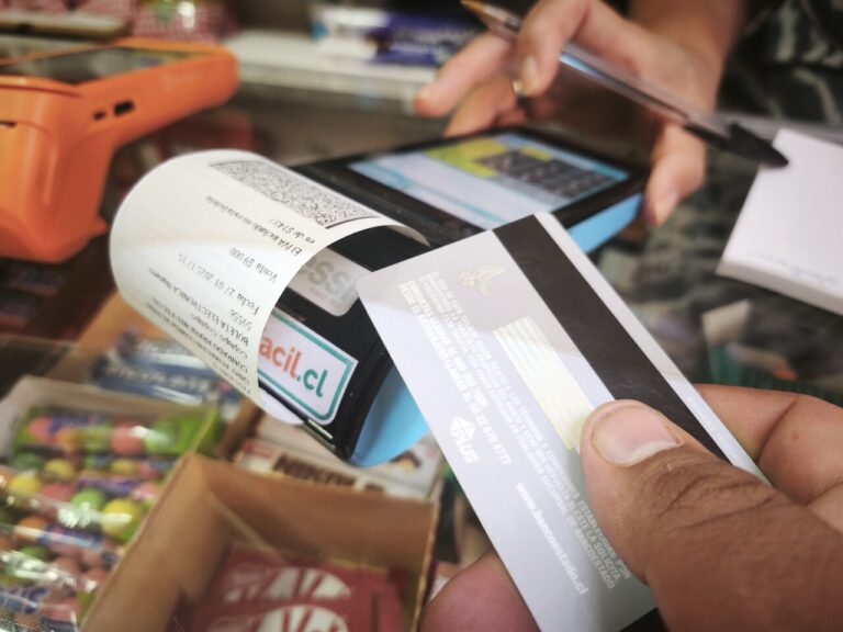 ¿Cómo prevenir fraudes en Fiestas Patrias? Consejos de la banca para cuidar tu dinero y tarjetas