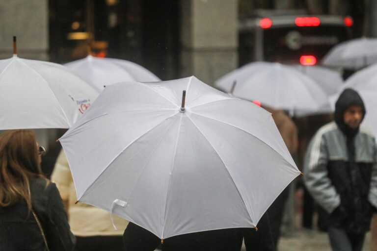 Meteorología emite aviso por lluvias en la zona central durante Fiestas Patrias: ¿Qué regiones se verán afectadas?