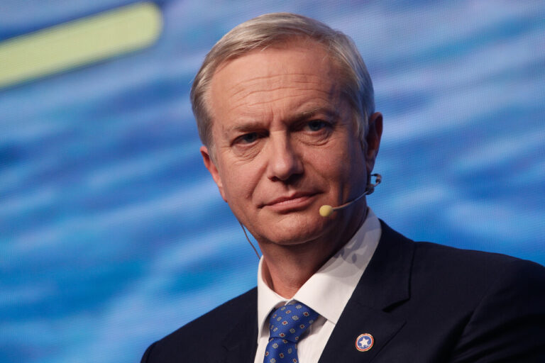 Kast reacciona tras reportaje de cuentas bots y niega vínculo con ellas: 