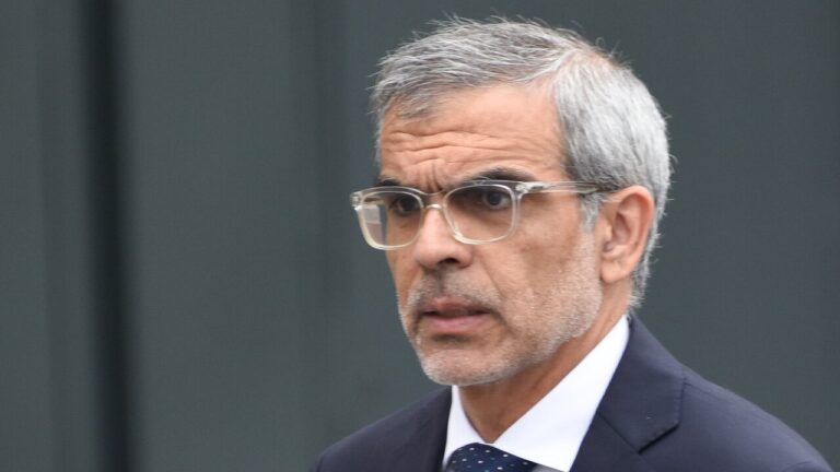 Luis Mariano Rendón dice que ministro Cordero debería salir de su cargo tras descubrimiento de Bernarda Vera con vida