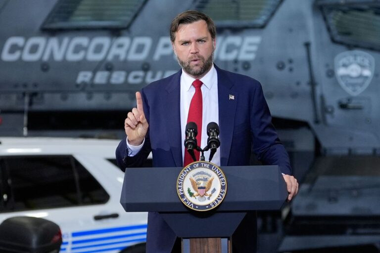 Vicepresidente de Estados Unidos apunta a retórica de izquierda tras tiroteo en instalación de ICE