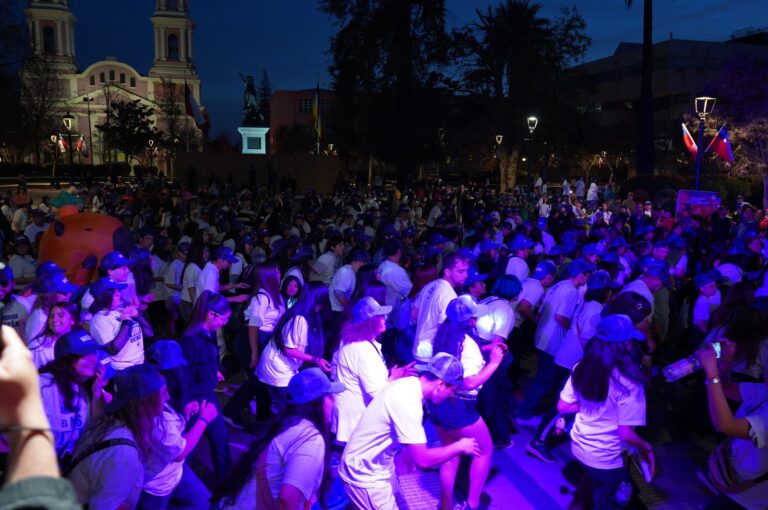 Rancagua celebra las Fiestas Patrias al ritmo de “Latinos” en la Plaza de Armas
