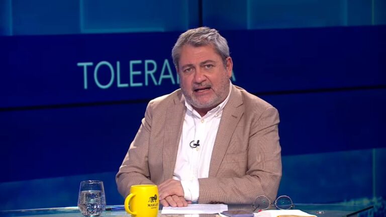 La izquierda destituyente: El análisis político de Alfredo Joignant