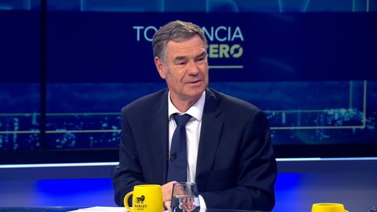 Ossandón afirma que descuelgues hacia Kast dañan a Matthei, pero que 