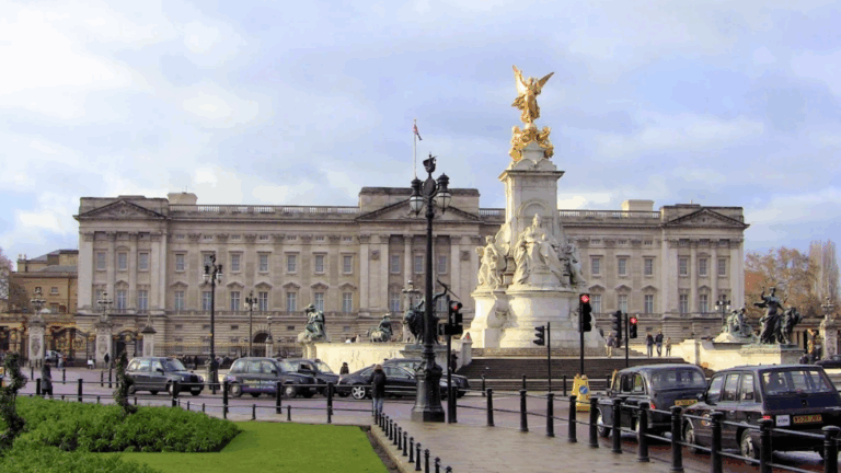 Reino Unido implementa identificación digital para frenar la inmigración irregular