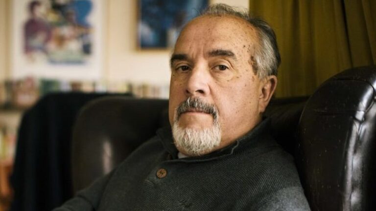 Ramón Díaz Eterovic recibe el Premio Nacional de Literatura 2025