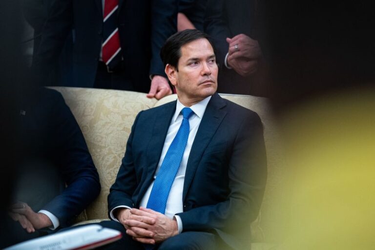 Estados Unidos reporta ataque contra presunto barco de drogas en el sur del Caribe: Esto es lo que se sabe hasta ahora