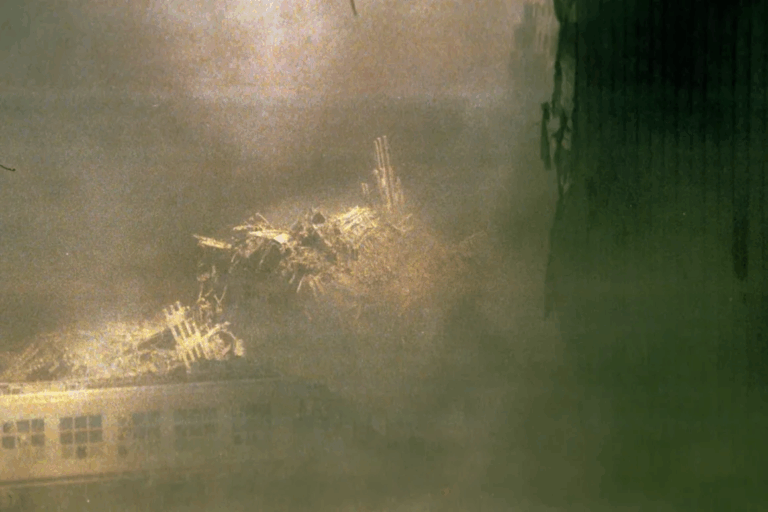 A 24 años: Publican nuevas imágenes inéditas del atentado a las Torres Gemelas en Estados Unidos