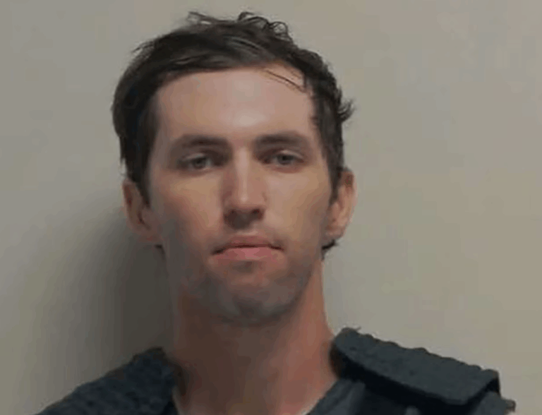 Formalizan cargos por homicidio contra Tyler Robinson por el asesinato de Charlie Kirk: Fiscalía solicita pena de muerte