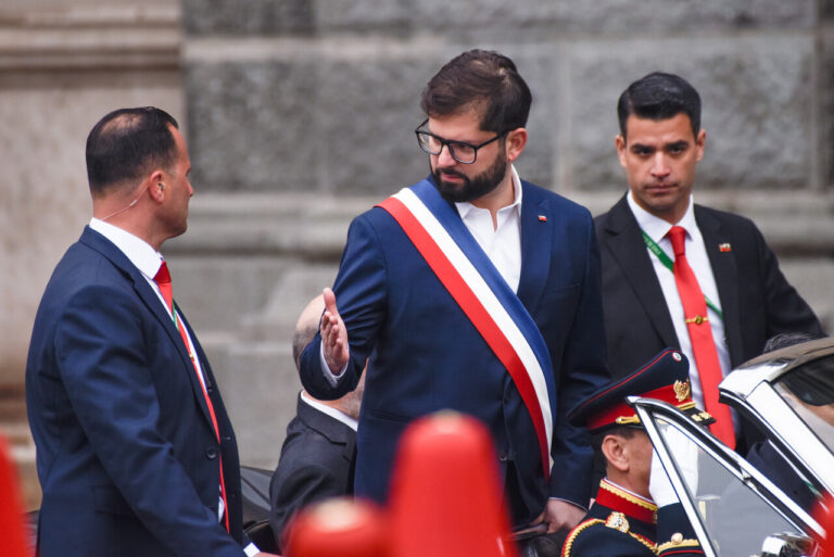 Así fue la llegada del Presidente Boric al Te Deum ecuménico