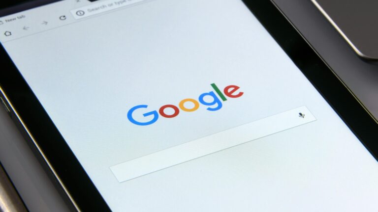 Trump amenaza a la UE con investigación arancelaria tras multa antimonopolio a Google