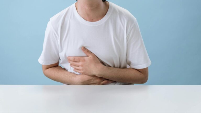 Fiestas Patrias: Experto explica cómo cuidarse de la acidez estomacal durante las celebraciones