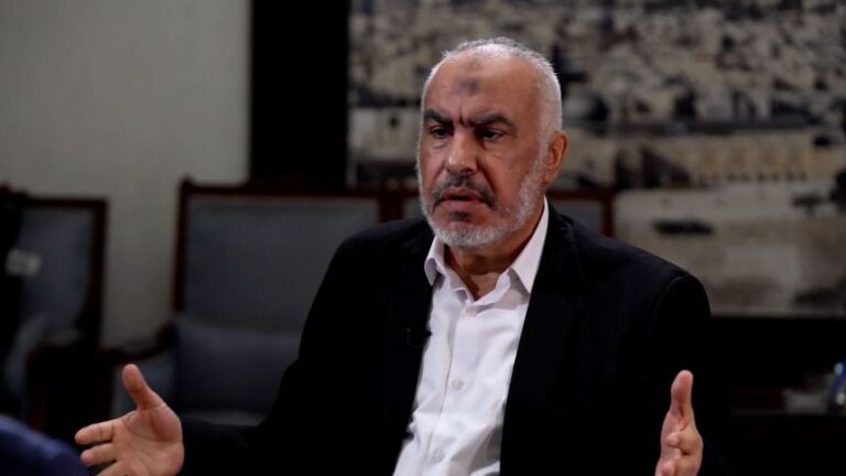 Negociaciones congeladas y desconfianza de estadounidenses: 5 claves de la entrevista de CNN a mediador de Hamas