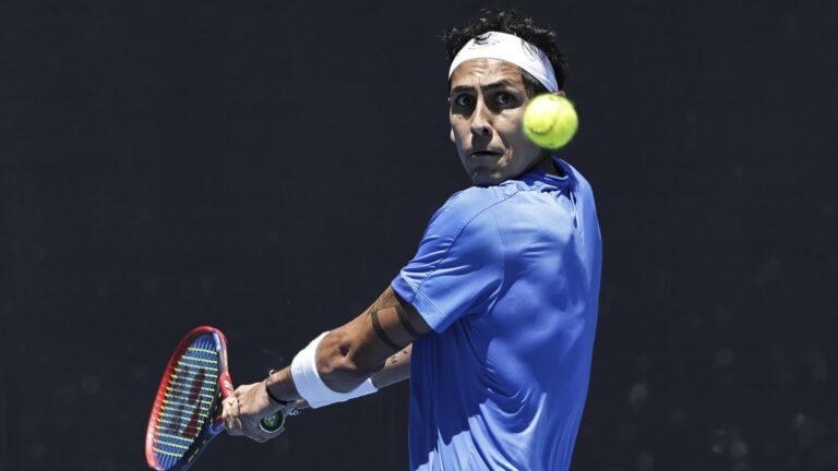 Alejandro Tabilo se metió en los cuartos de final del Challenger de Olbia y espera rival