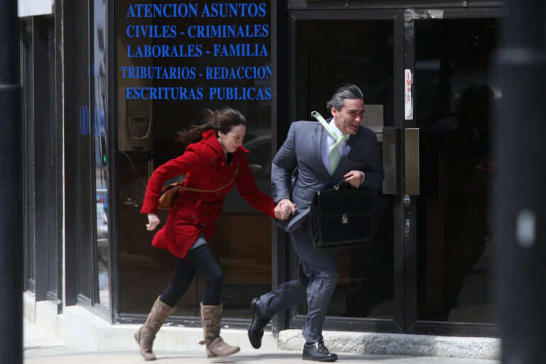 Este país estableció un límite de velocidad peatonal: No se podrá caminar a más de 6 kilómetros por hora