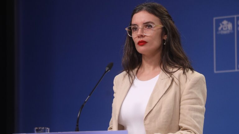 Vallejo y críticas a Boric por sus 