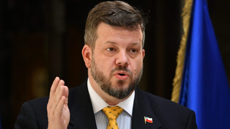 Caso Bernarda Vera: Kaiser responde a Gajardo y dice que 