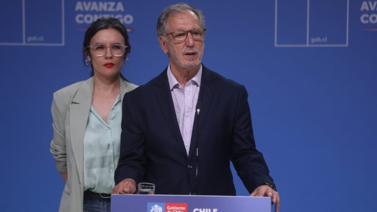 Gobierno anuncia acuerdo con Transelec para devolución de cobros en exceso en boletas de luz