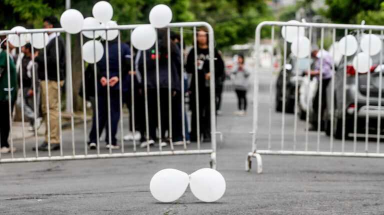 Madre de escolar que sobrevivió a choque en Recoleta: “Si hubiesen estado presos, no hubiese pasado lo que pasó”